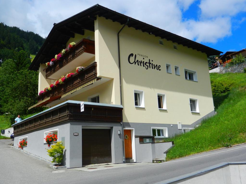 Pension Christine Gaschurn Exteriör bild